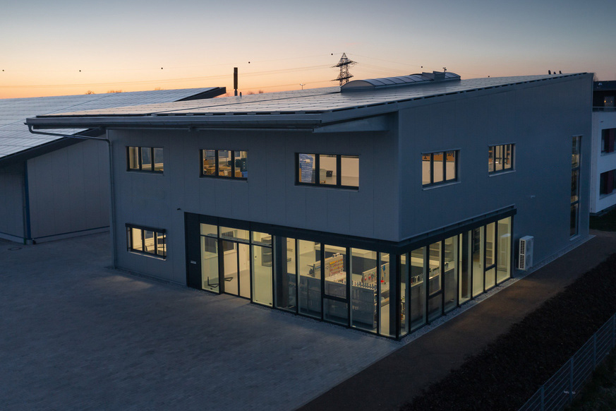 Aktuelles Beispiel für zeitgemäßen Hallenbau von Aschenbrenner